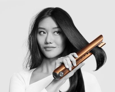 Оценка экспертов Who What Wear: как гибкие пластины и ионизация Dyson Corrale меняют представление о выпрямлении волос