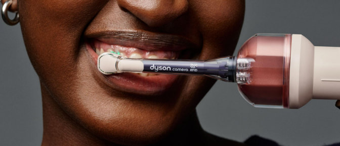 Dyson представил умную щётку-ирригатор CameraJet с ИИ-камерой