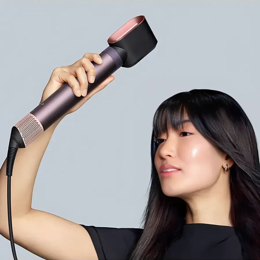 Бьюти-директор Cosmopolitan UK о технологиях Dyson: Как инженерия фенов и стайлеров создает идеальную укладку в синергии с молекулярным уходом